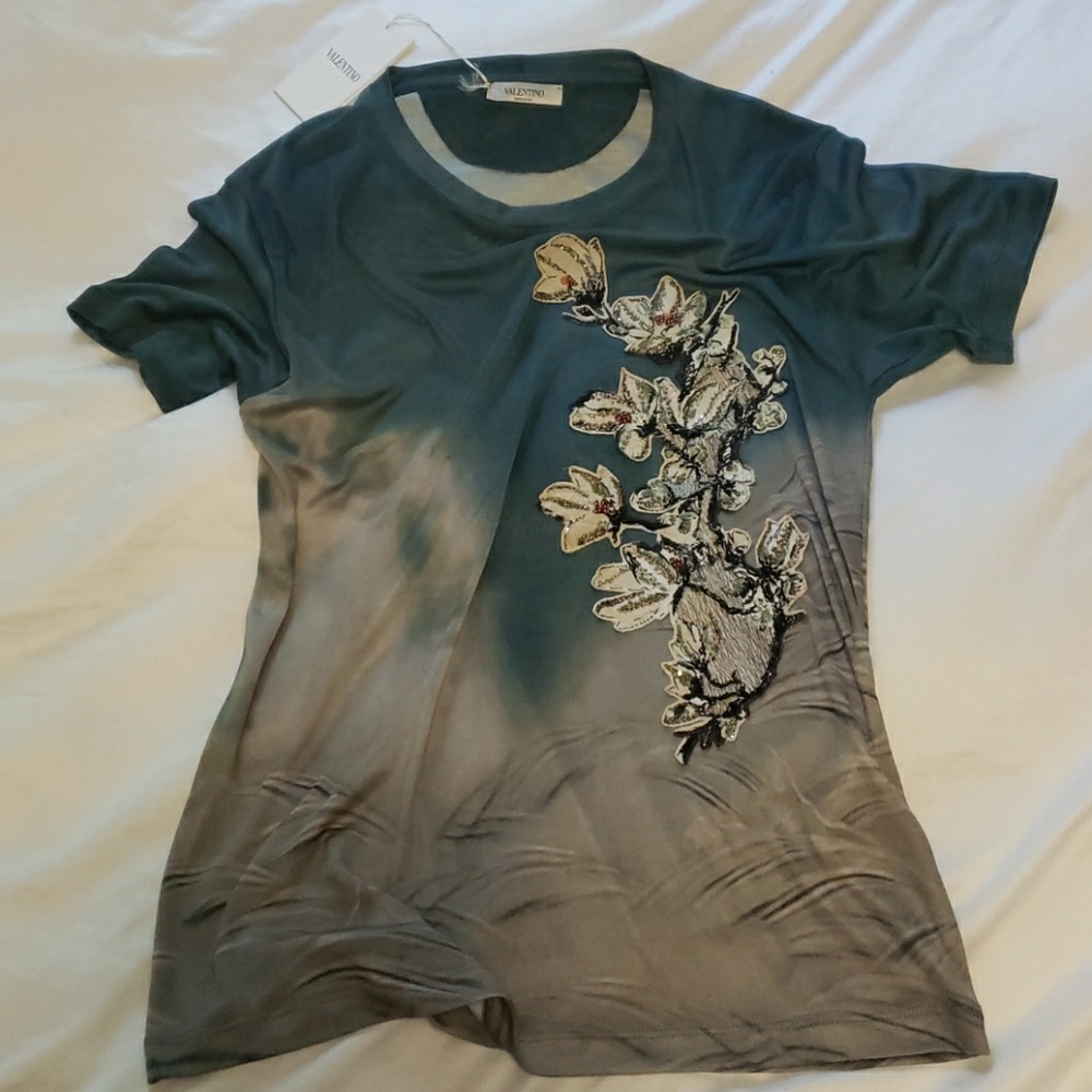 VALENTINO 100% Silk Embroidered T shirt - men's M
